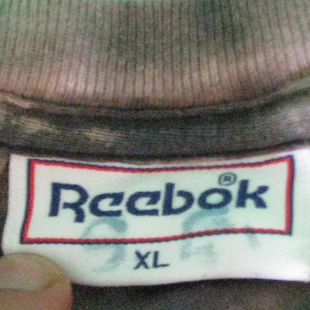 Vintage Reebok Shaq Logo Tie-Dye Cut-Off T-Shirt - Picture 7 of 8